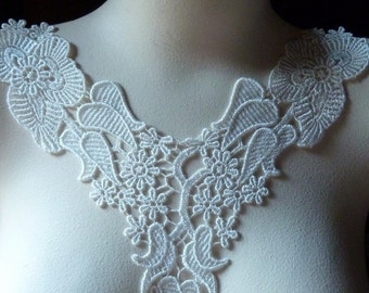 IVOry Lace Applique for Bridal, Jewelry or Costume Design IA 706