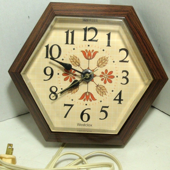 Vintage Electric Westclox Wall Clock 1970s Brown Tan