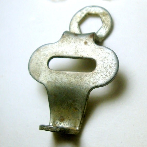Vintage Metal Roller Skate Key..1950s..Listing is for One