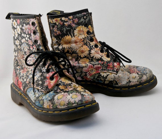 hype dc doc martens