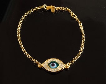 Kelly Ripa Evil Eye Bracelet in Gold