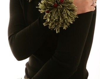 Chic Ladybug Removable 3D Grass Collar/Cuffs Wearable Art sweater