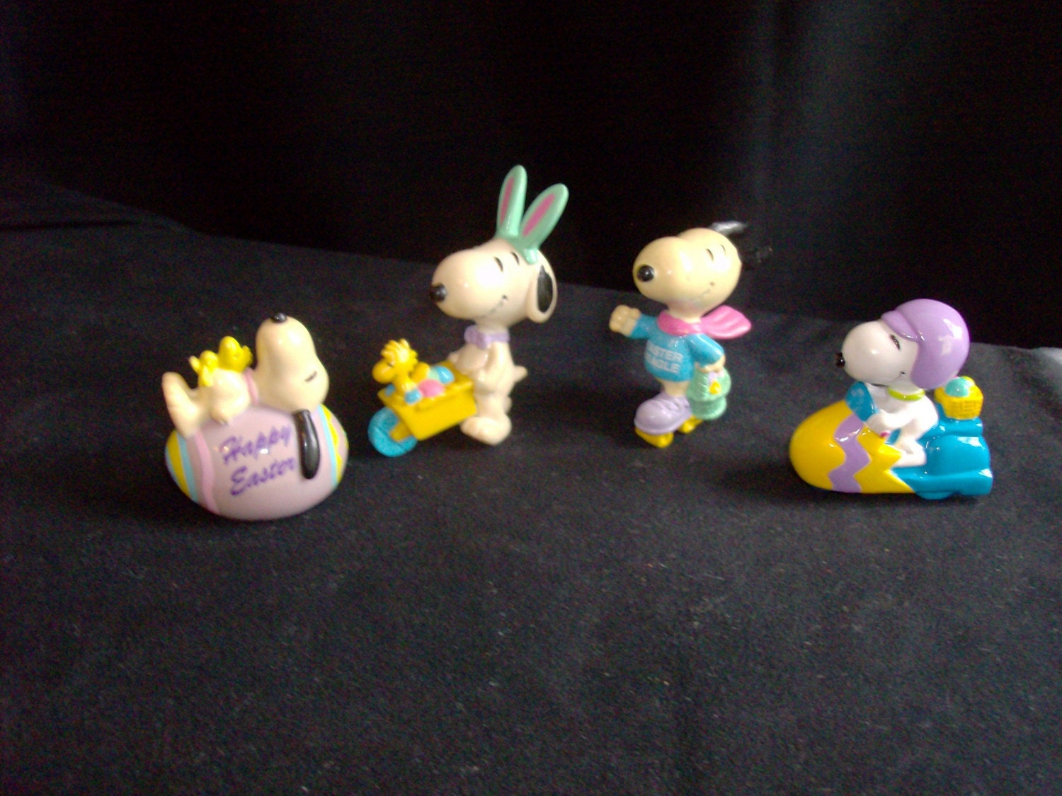 snoopy figure set