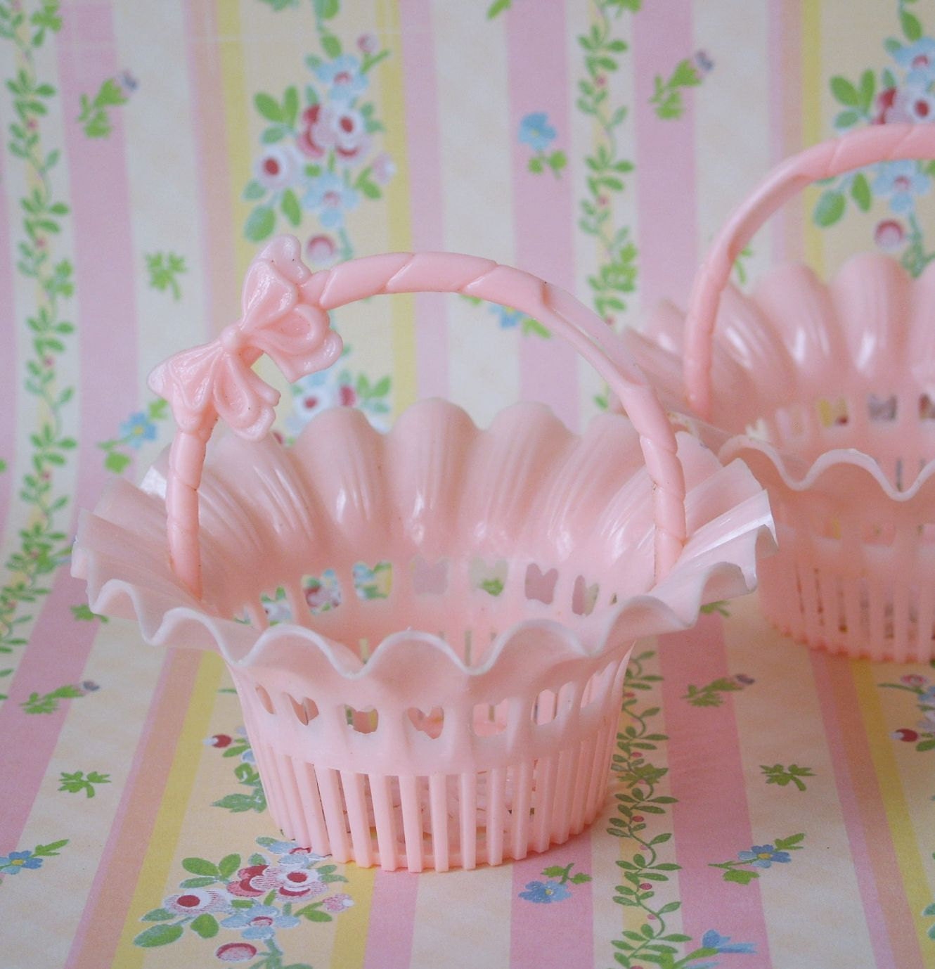 Vintage Hard Plastic Pink Basket Party Favor Nut Cups