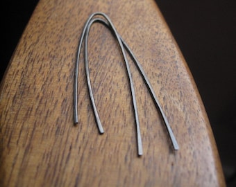 minimalist earrings in grey niobium. hypoallergenic earrings. modern niobium earrings. splurge.