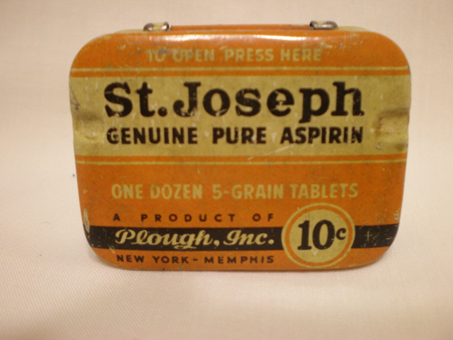 1938 Vintage Collectible St. Joseph Aspirin tin collection