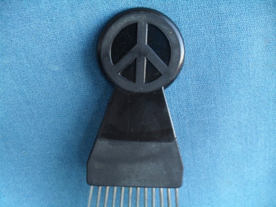 Vintage Afro Hair Pick with Peace Sign 60s 70s