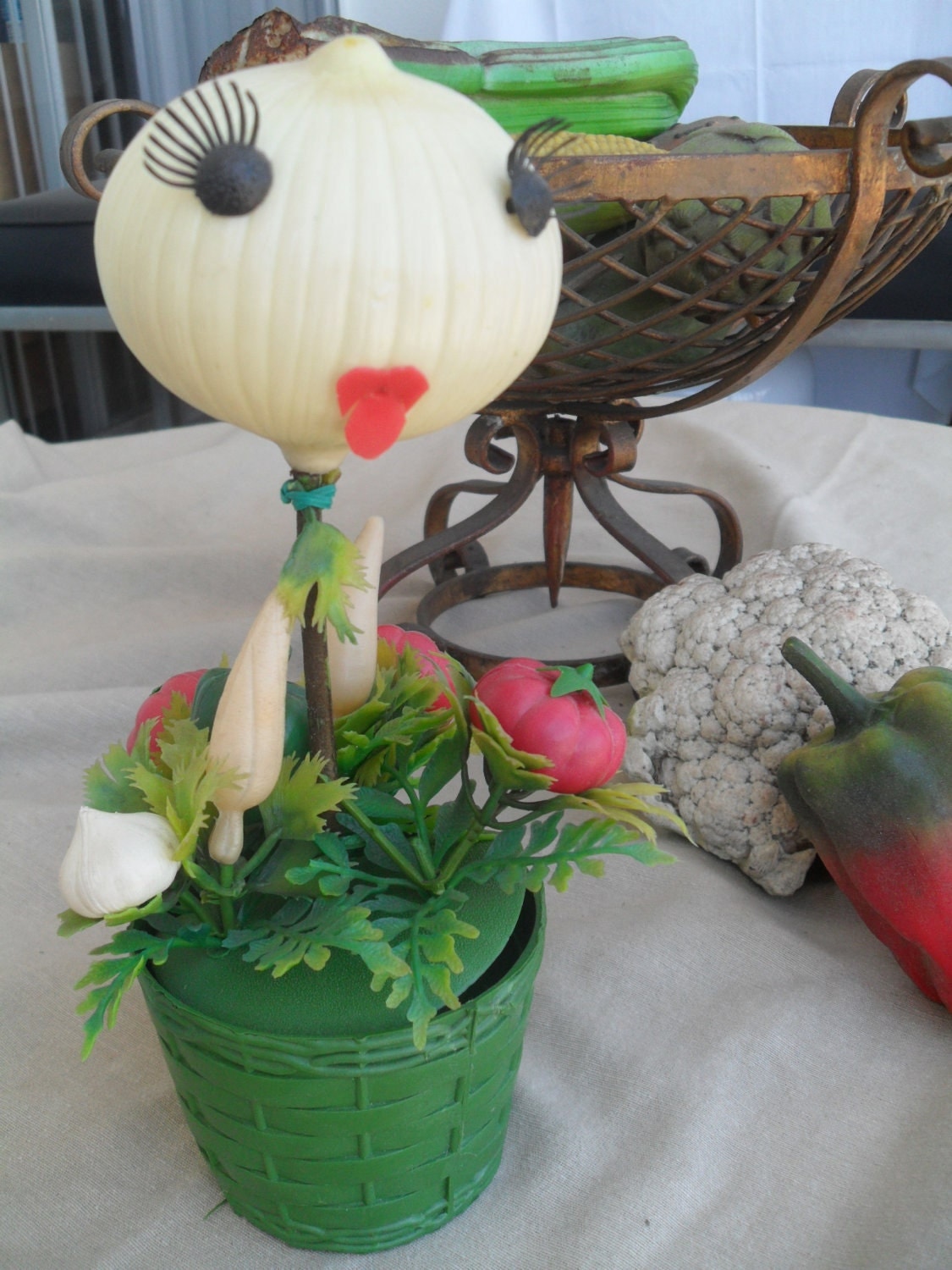 Vintage Onion Plant Anthropomorphic Plastic Plant So Cute