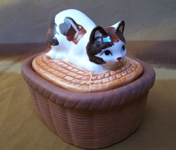 Vintage Takahashi Ceramic Calico Cat Trinket Box