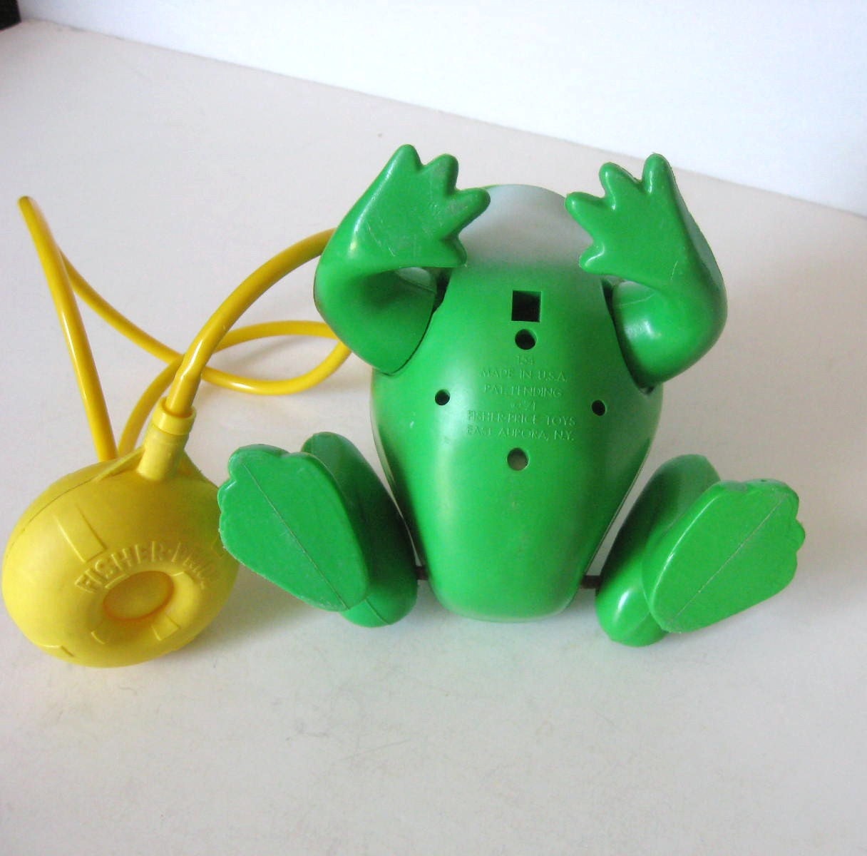 Vintage Toy Fisher Price Frisky Frog 154 Original Box Croaking