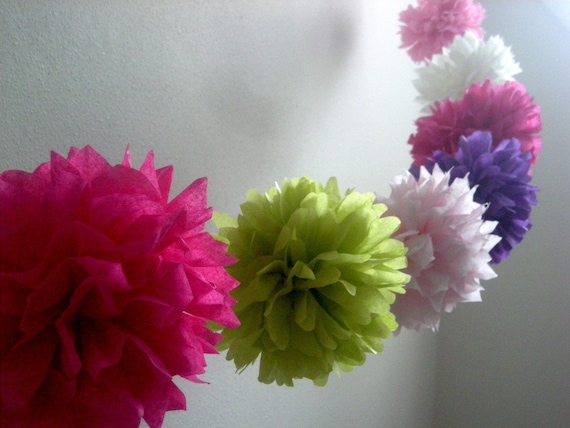 pom garland paper pom tissue GARDEN  // wedding  diy // wedding garland poms paper tissue