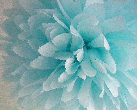 Ocean ... 1 tissue paper pom // wedding decorations // diy // luau // birthday // nursery decor // party decorations Il_570xn