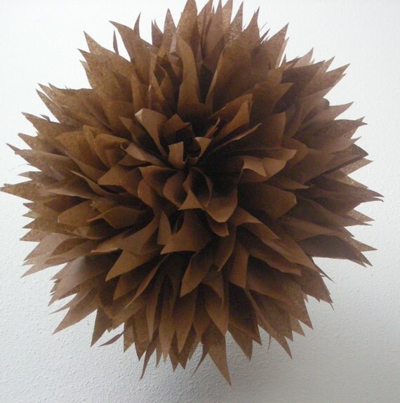 Sable brown ... 1 tissue paper pom // wedding decorations // diy // pomander // aisle marker // party decor Il_570xn