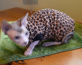 leopard print sphynx cat t shirt