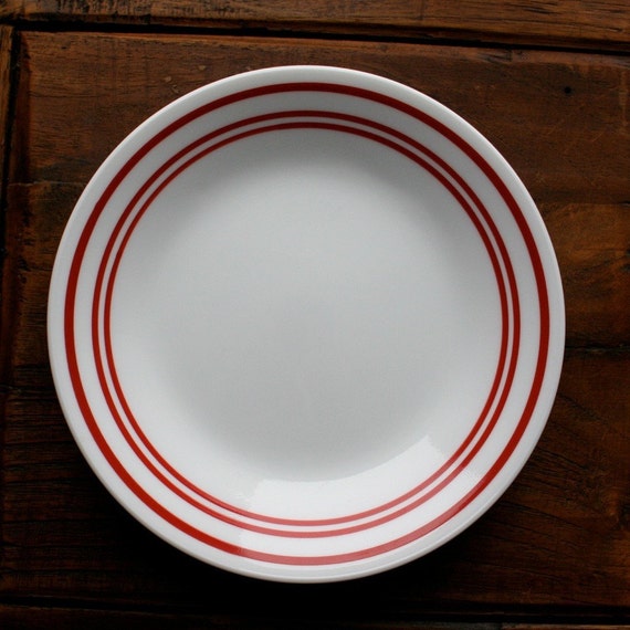 Vintage Corelle Red And White Plates Set Of 4