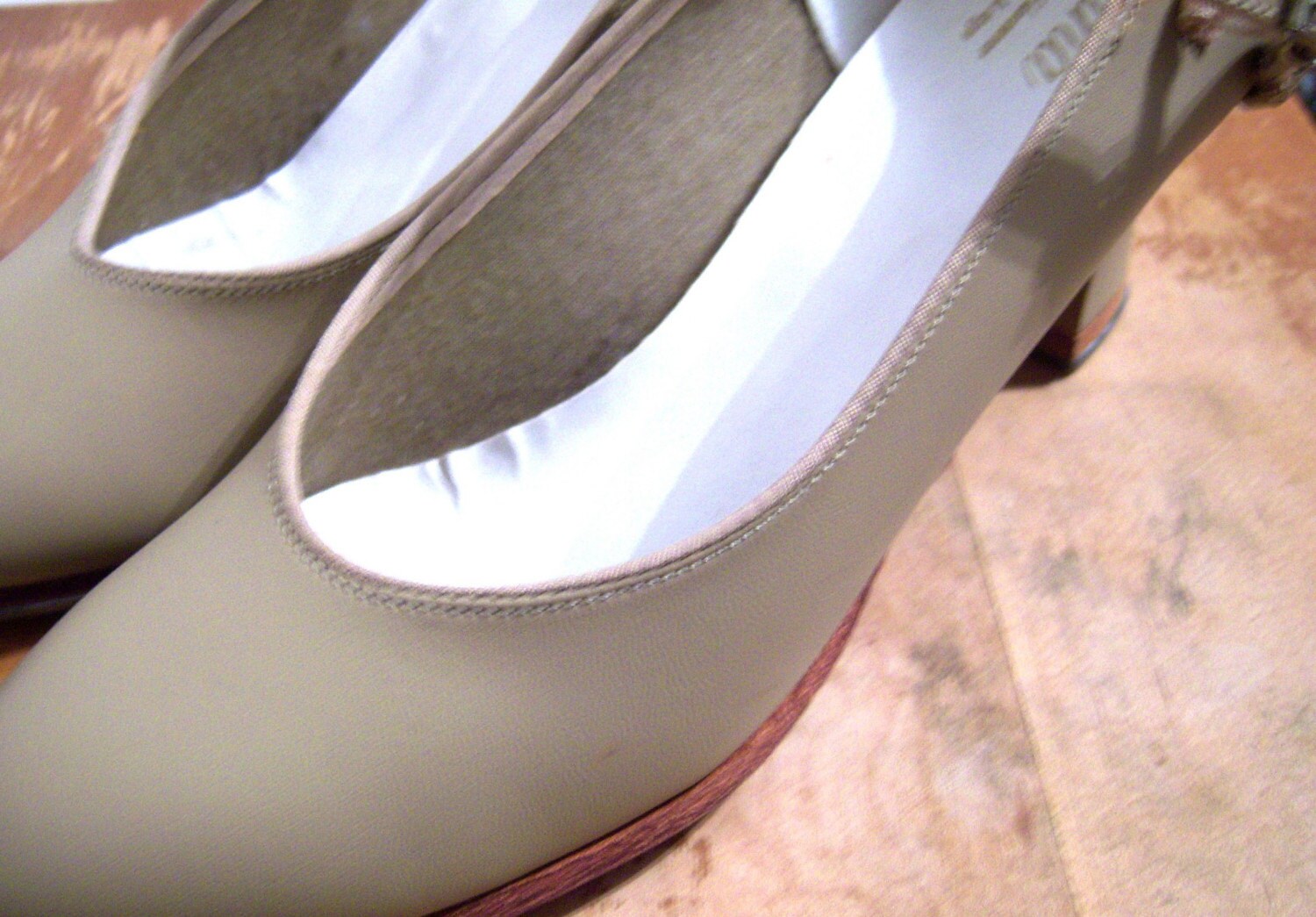 VINTAGE FINA WOMENS TAP SHOES MARY JANE HEELED TAP DANCING