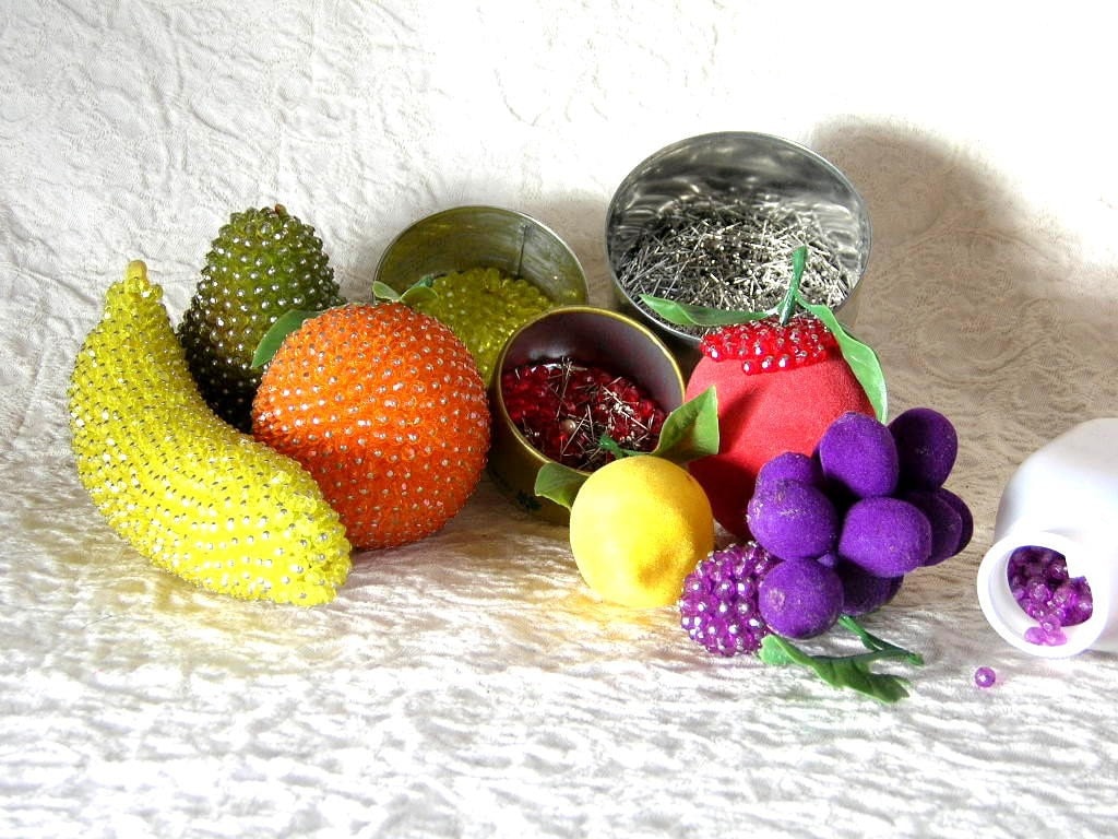 Vintage Beaded Fruit Craft Kit