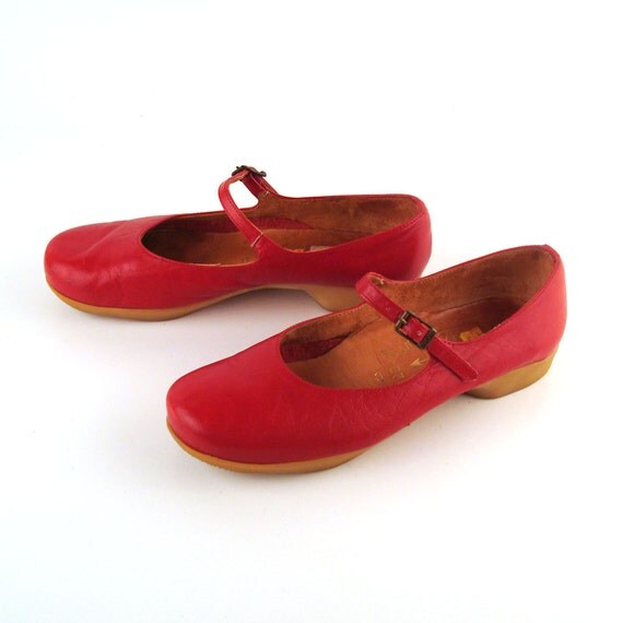 Famolare Red Shoes Mary Janes Vintage 1970s Dance there Womens