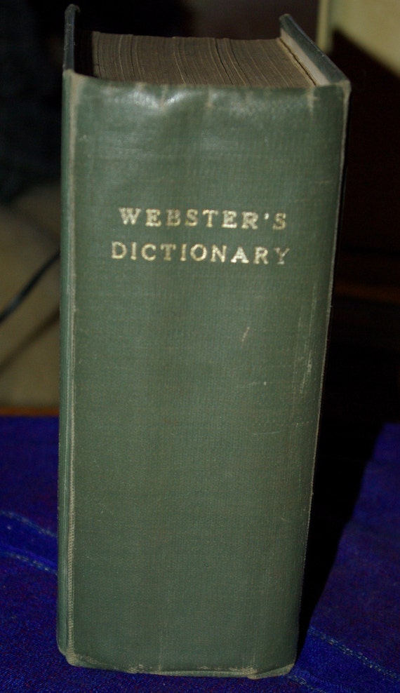 Vintage sters Dictionary very large 3.5 inches thick