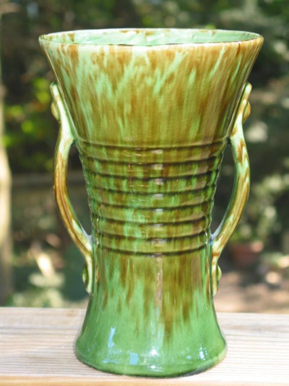 Brush McCoy Pottery mid century Vase green siena onyx by Junctique