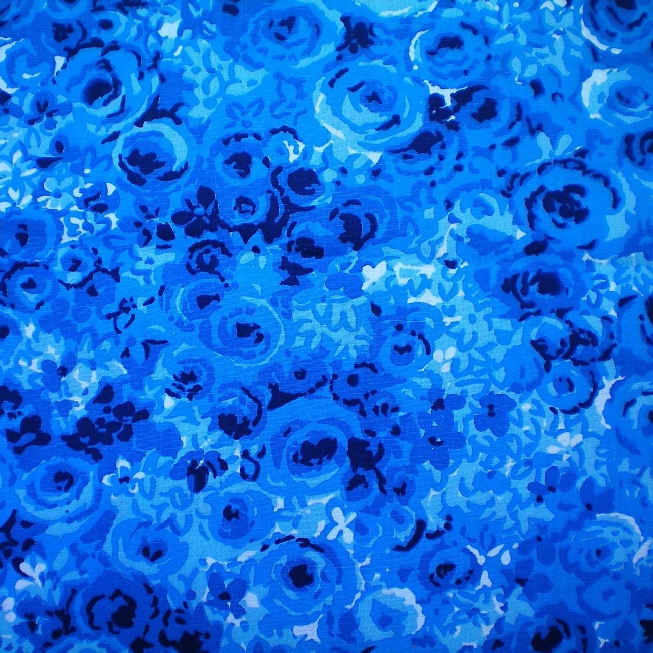 vintage blue rose pattern fabric HAUSMITTEL