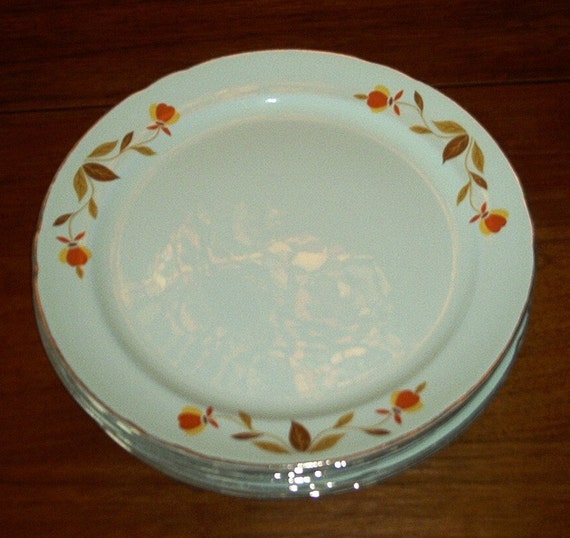 Set of Six Vintage Jewel Tea Autumn Leaf Nine Inch Plates