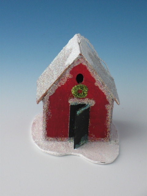 RED HOUSE ORNAMENT