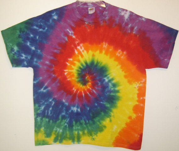 Items similar to 2XL, 3XL or 4XL Classic Rainbow Spiral Tie-Dye T-Shirt ...