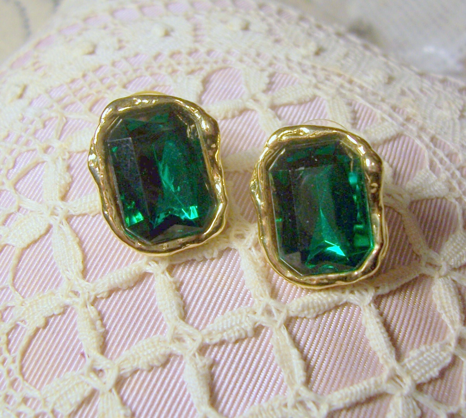 Vintage Green Glass Stone Pierced Earrings