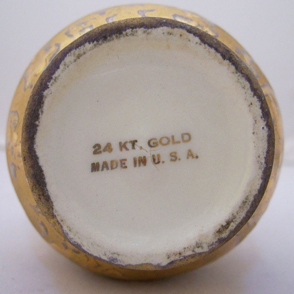 VINTAGE 24 KT GOLD PORCELAIN VASE MADE IN USA