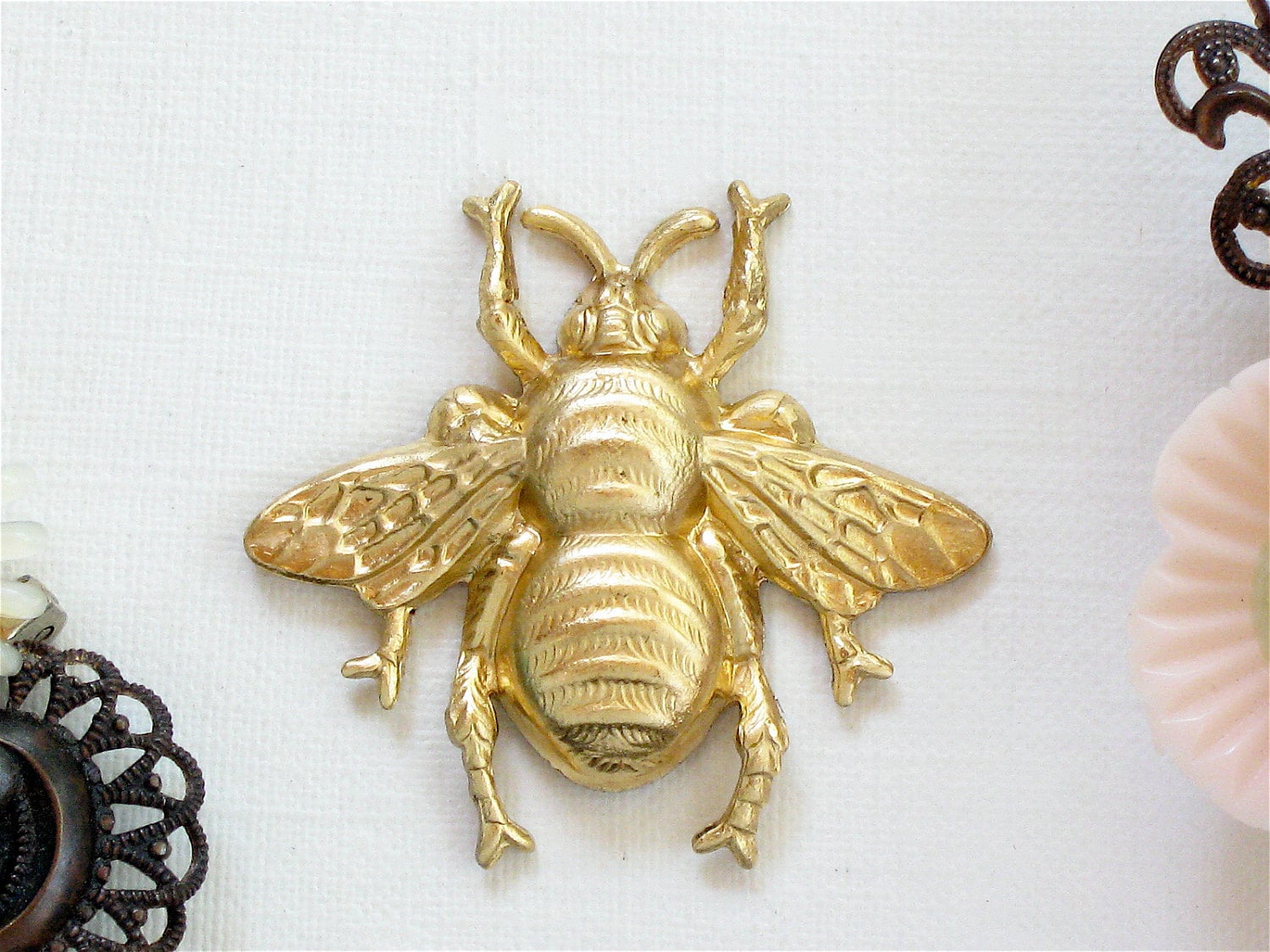 2 brass BEE jewelry embellishment . 29mm x 31mm FF42