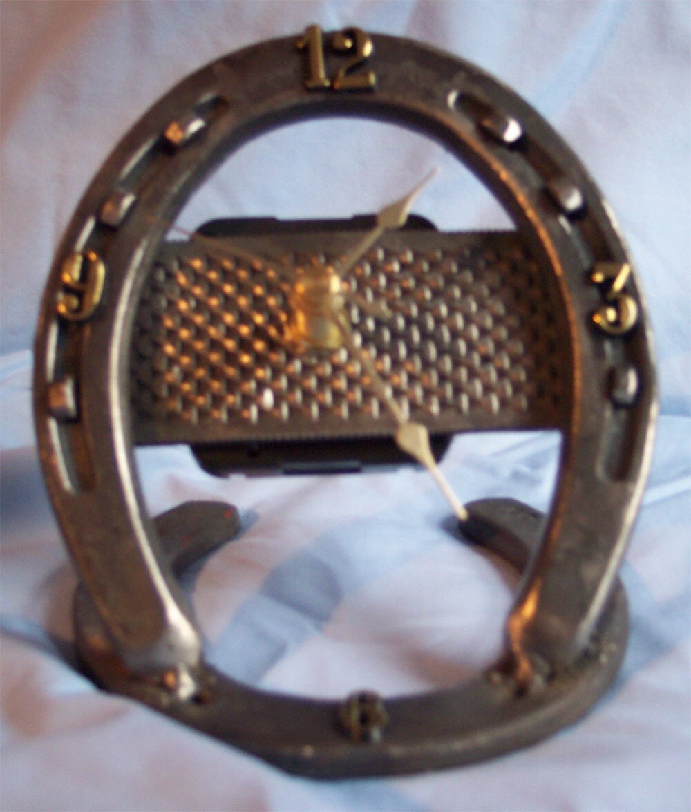 Horseshoe Desk clock