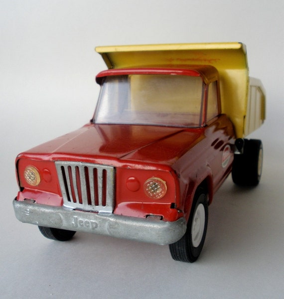 vintage metal tonka dump truck