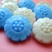 8 Glass Vintage Buttons - Cheerful White Daisies - LAST in Stock