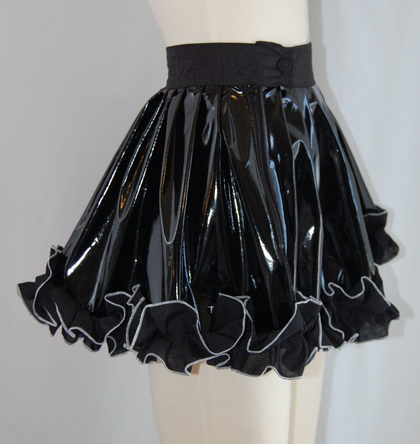 Vinyl short pleated puffy skirt size small Anime Lolita