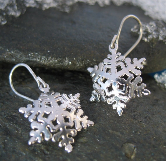 Snowflake Drop Earring