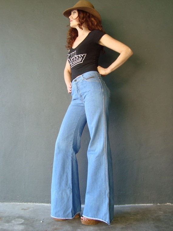 1970's bell bottom high waisted jeans size SMALL