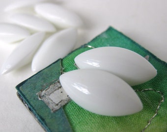 Vintage Glass Rhinestone Jewel. Navette White Enamel 15x7mm rhs0187 (8)