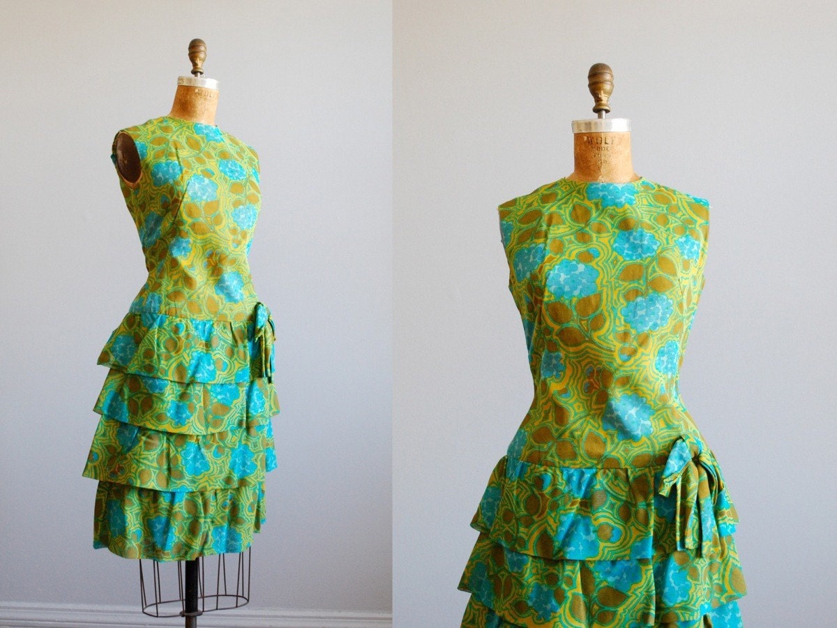 vintage 1960s dress // party tiered ruffle print Small