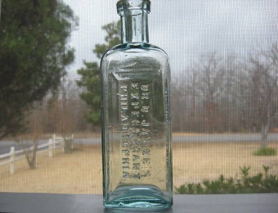 Dr D Jaynes Expectorant Philadelphia half Size Antique Bottle