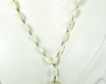Vintage Mother of Pearl Chain and Pendant Necklace