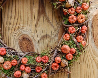 Fall Wreath / Rustic Dried Floral / Autumn Pumpkin Wreath / Putka Pods / Mini Pumpkins / 14 -15 Inch wreath