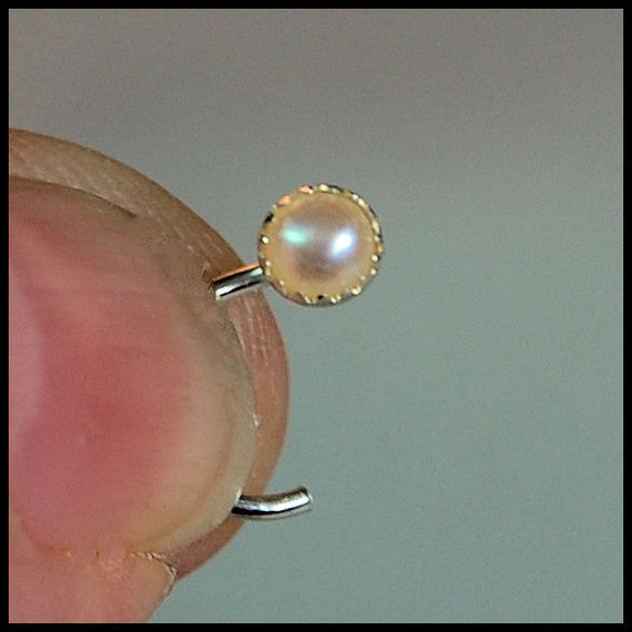 Nose Screw / Nose Stud / 3mm Pearl in Sterling Silver Serrated