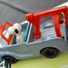 ViNTaGe SNOOPY ToW TRuCK . RaRe MiNiaTuRe PeaNuTS CoLLeCTiBLe