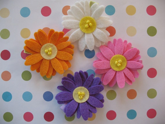 Items Similar To Set Of Four Daisy Hair Clips On Etsy