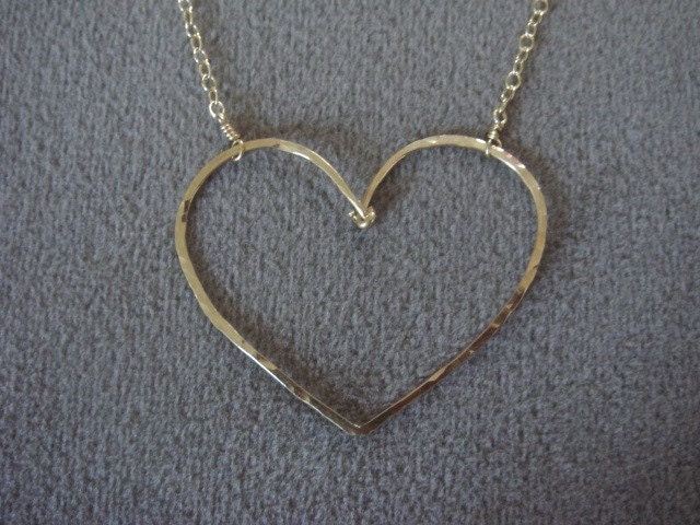 gold heart thread necklace