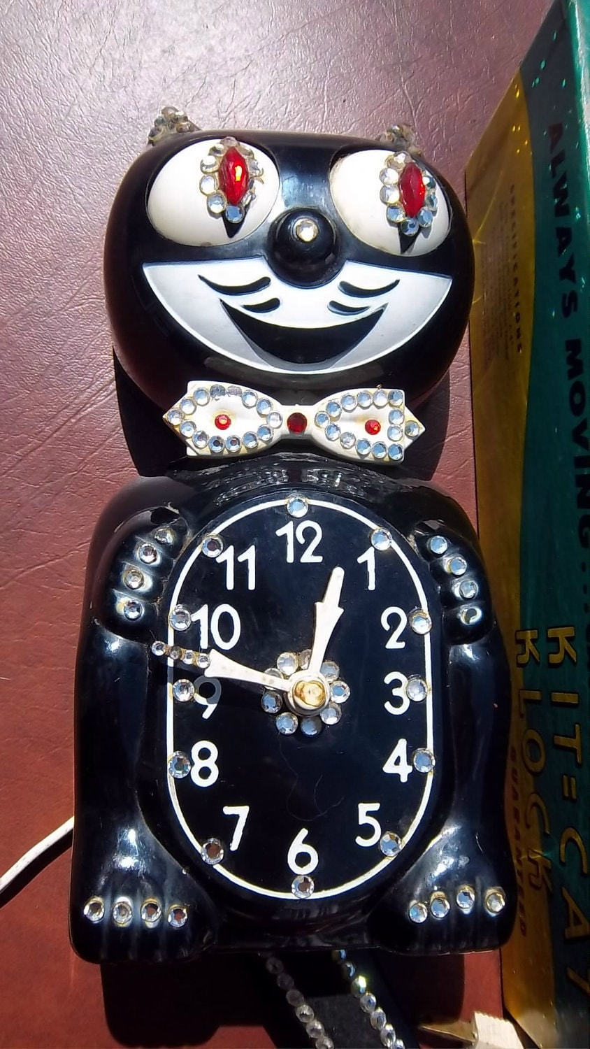 Items similar to Vintage KIT KAT CLOCK, Retro Housewares, Designer