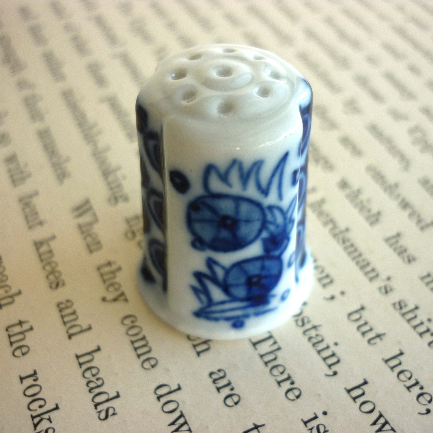 Vintage Porcelain thimble