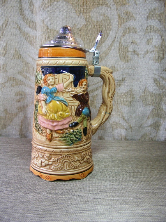 Vintage Music Box BEER STEIN Roll Out The Barrel APEX