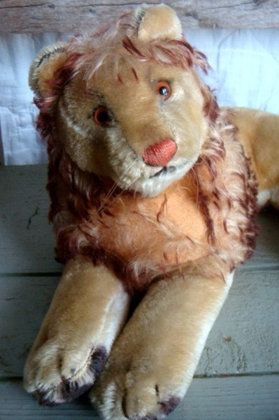 antique steiff lion